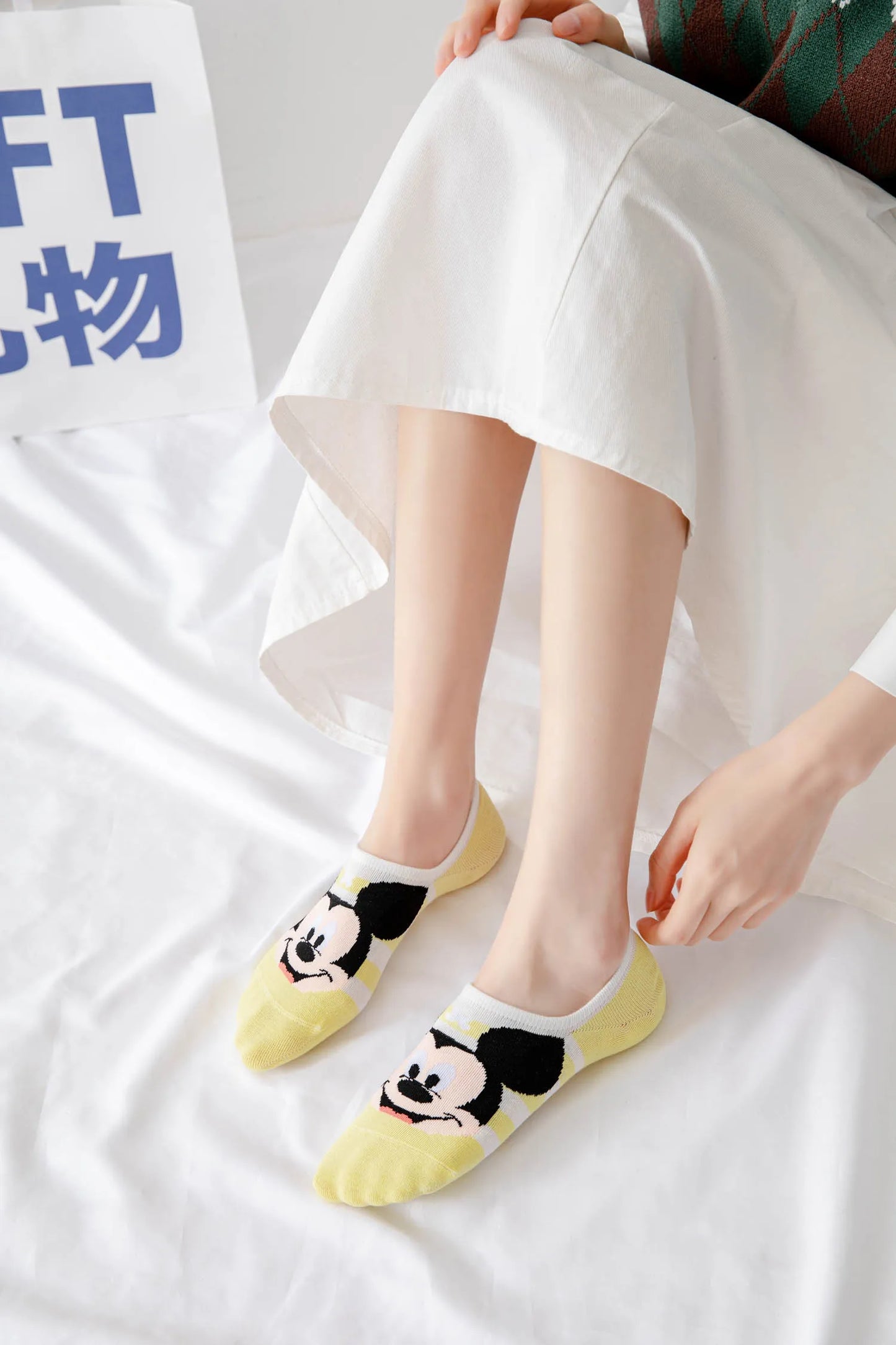 5 pairs Disney luney tunes cartoon socks - cute & casual women's invisible socks (size 34-40)