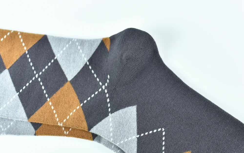Gemusterte Trendsocken für Herren aus weicher und atmungsaktiver Baumwolle, hochwertiger Tragekomfort in Übergrößen