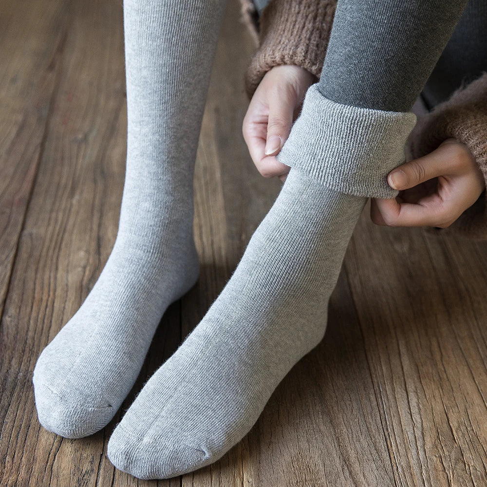 Winter cotton women calf socks that are warm, stylish, and of high-quality