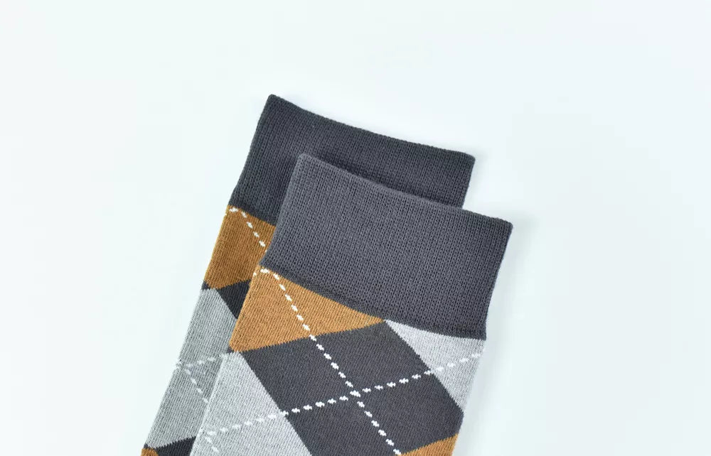 Gemusterte Trendsocken für Herren aus weicher und atmungsaktiver Baumwolle, hochwertiger Tragekomfort in Übergrößen