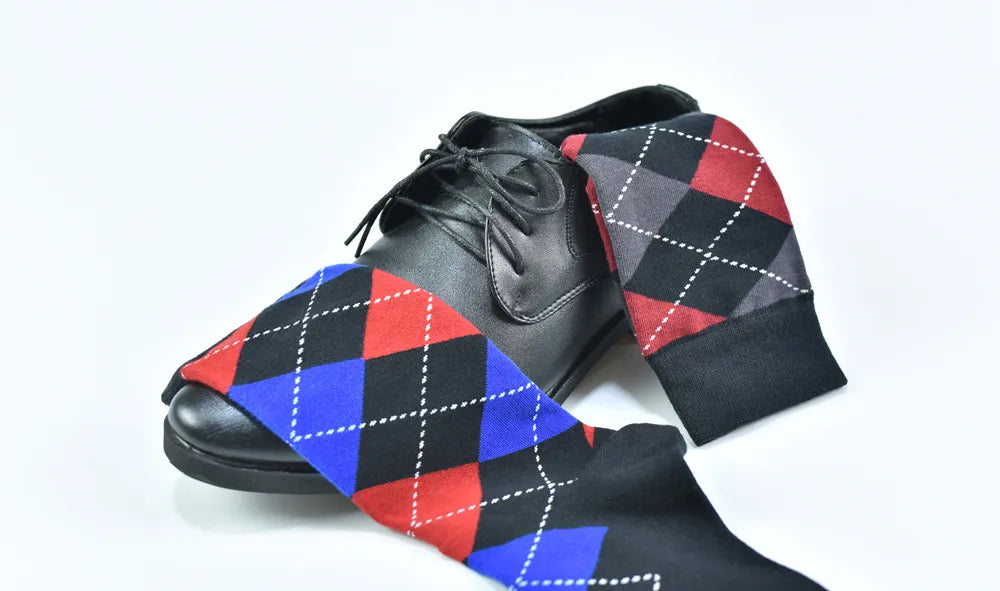 Gemusterte Trendsocken für Herren aus weicher und atmungsaktiver Baumwolle, hochwertiger Tragekomfort in Übergrößen