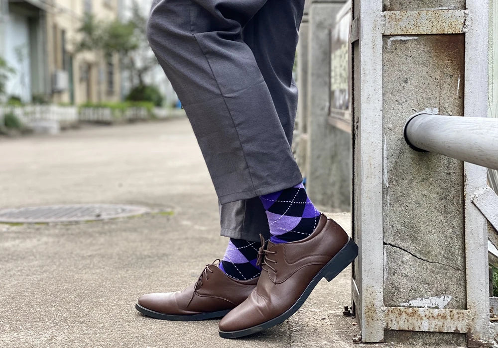 Gemusterte Trendsocken für Herren aus weicher und atmungsaktiver Baumwolle, hochwertiger Tragekomfort in Übergrößen