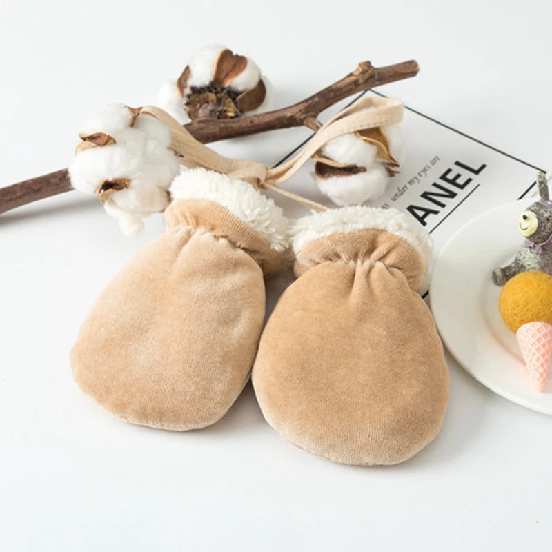 Cartoon baby winter gloves: full finger mittens for infant & toddler hand warmth (0-3Y) - anti-grab, fleece-lined!