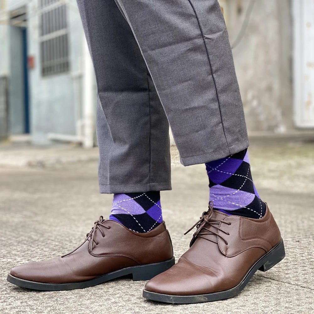 Gemusterte Trendsocken für Herren aus weicher und atmungsaktiver Baumwolle, hochwertiger Tragekomfort in Übergrößen