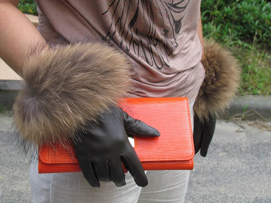 Luxurious genuine leather real raccoon fur women's gloves, big raccoon fur, and sheepskin, ensuring velvet warmth and touch for the winter season for snow cold weather .