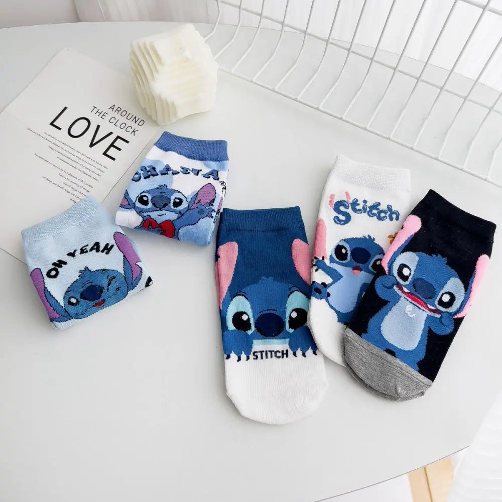 Chaussettes de dessin animé Disney Stitch - Chaussettes en coton pour enfants, cadeaux de Noël Kawaii pour garçons ou filles