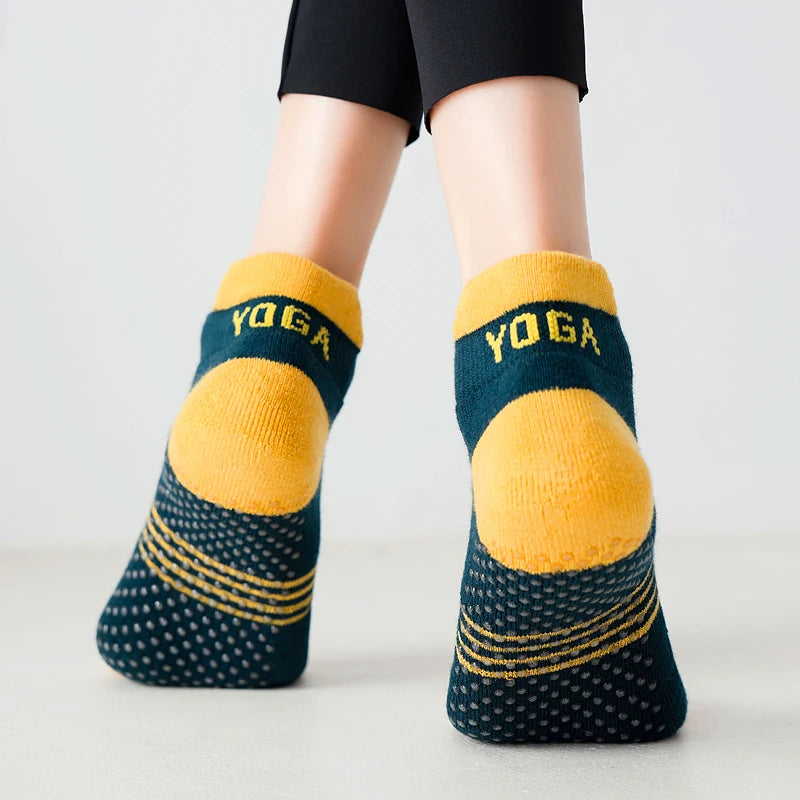Women's backless pilates socks with towel bottom - breathable, anti-slip yoga socks, cotton ballet dance sports socks for fitness gym