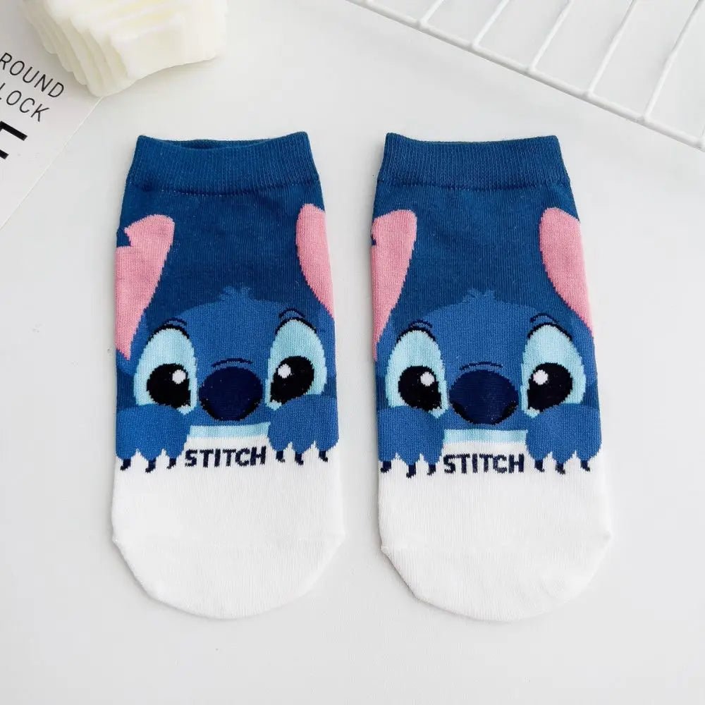Chaussettes de dessin animé Disney Stitch - Chaussettes en coton pour enfants, cadeaux de Noël Kawaii pour garçons ou filles