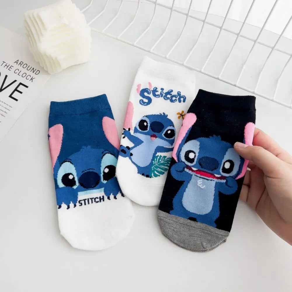Chaussettes de dessin animé Disney Stitch - Chaussettes en coton pour enfants, cadeaux de Noël Kawaii pour garçons ou filles