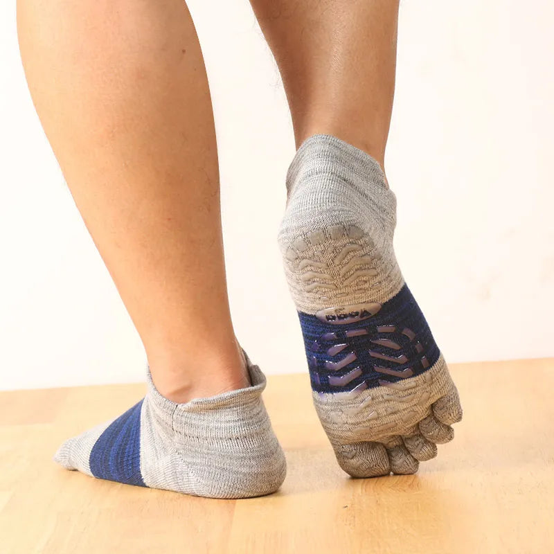 Full toe yoga socks cotton, cartoon design, silicone non-slip grip, perfect for pilates yoga barre workout or general fitness activities or workout