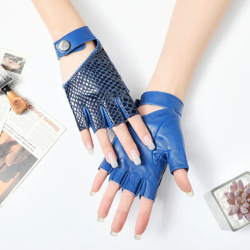 Gants mi-doigts en cuir urbain chic et nerveux pour femmes - fitness, sport, mode danse - dames conduite sans doigts, course, gants de moto moufles