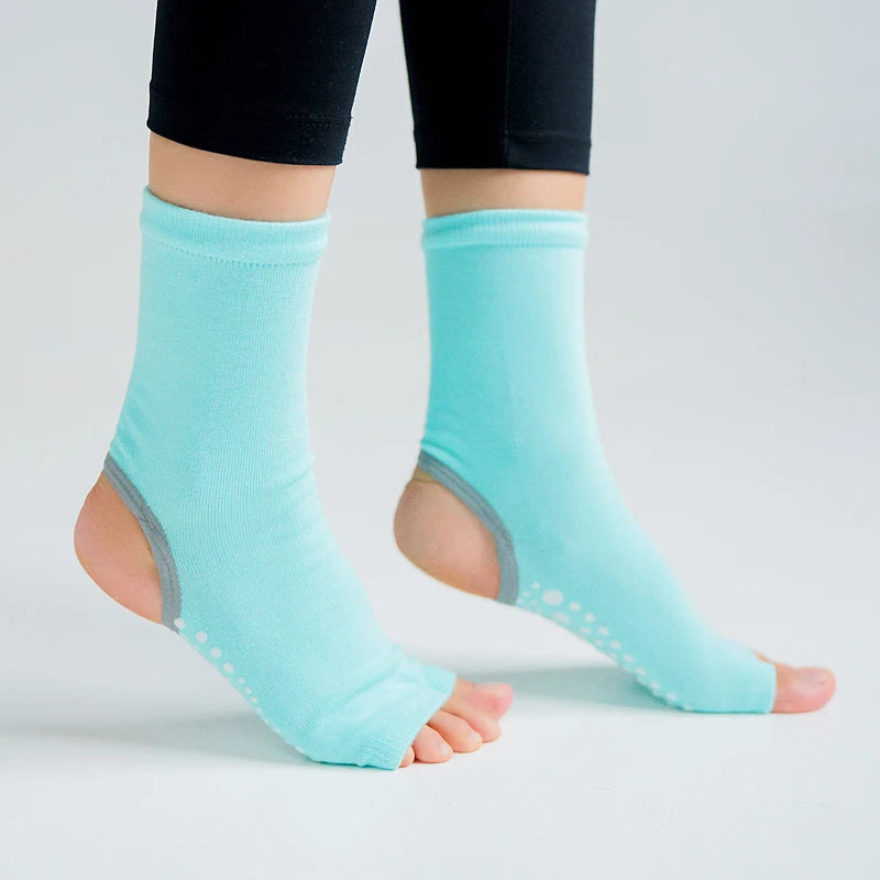 Hot two-toe elegant yoga pilates socks with silicone for non-slip grips and quick-dry comfort in yoga sessions, ballet, and dance – perfect fit for women's fitness