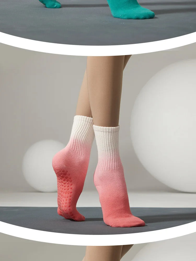 non-slip Mid-Tube Gradient Yoga Socks from breathable Cotton for Comfort for Women's Dance, Ballet, Pilates, yoga and exercise