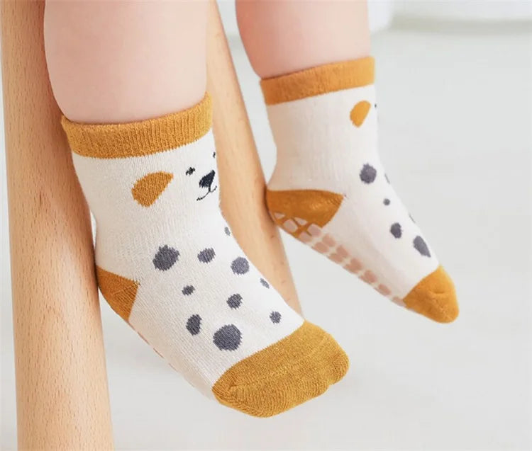 Adorable stripes toddler baby socks have Non-Slip bottom cotton comfort for Girls and Boys newborn to 5 years