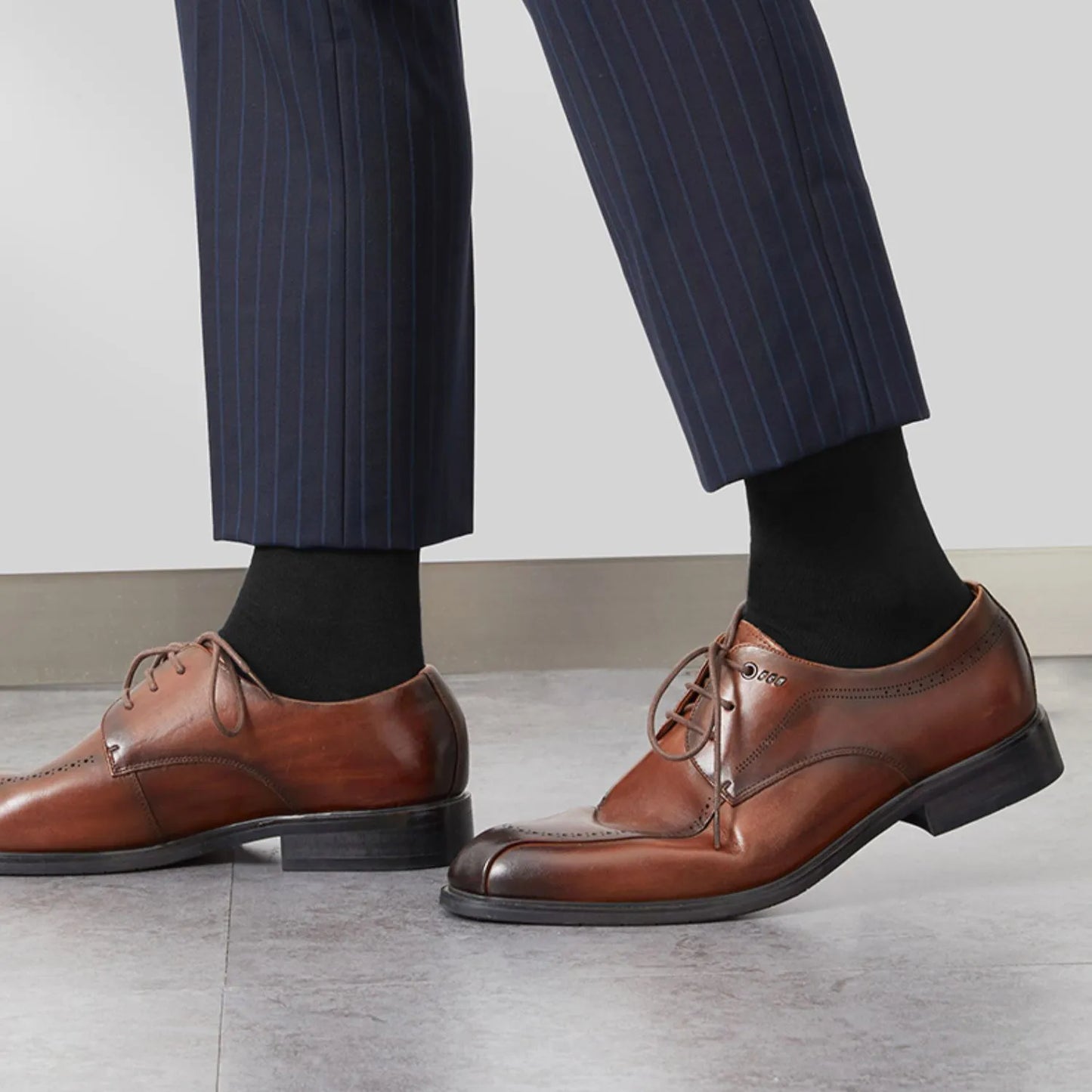 Men's stylish cotton socks for comfort in black -suitable for both casual and business looks