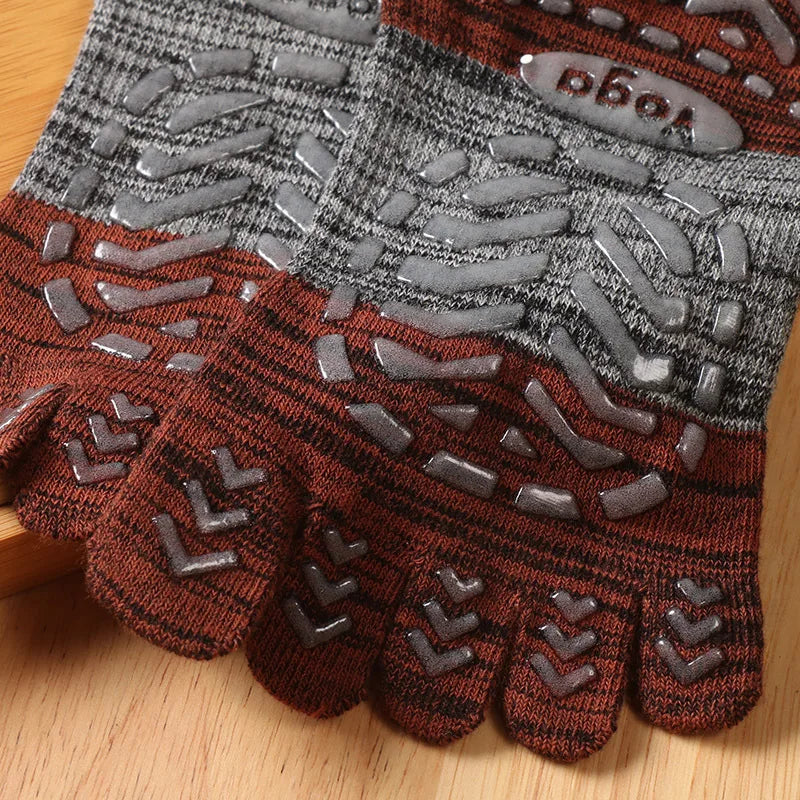 Full toe yoga socks cotton, cartoon design, silicone non-slip grip, perfect for pilates yoga barre workout or general fitness activities or workout