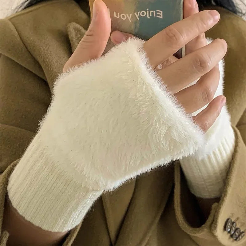 Winter luxury with mink fleece fingerless gloves