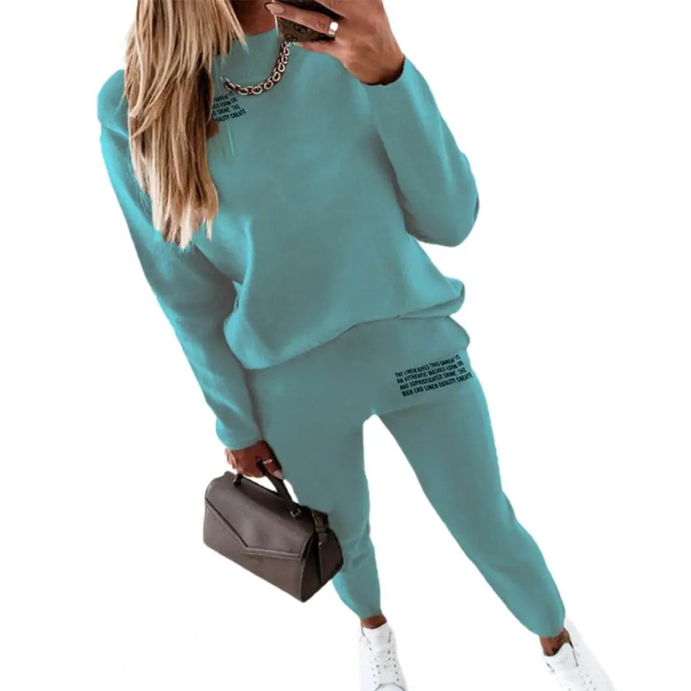 Zweiteiliger Damen-Trainingsanzug mit kuscheligem Rollkragenpullover und Hose mit Kordelzug, perfekt für die Übergangssaison mit Stil und Komfort