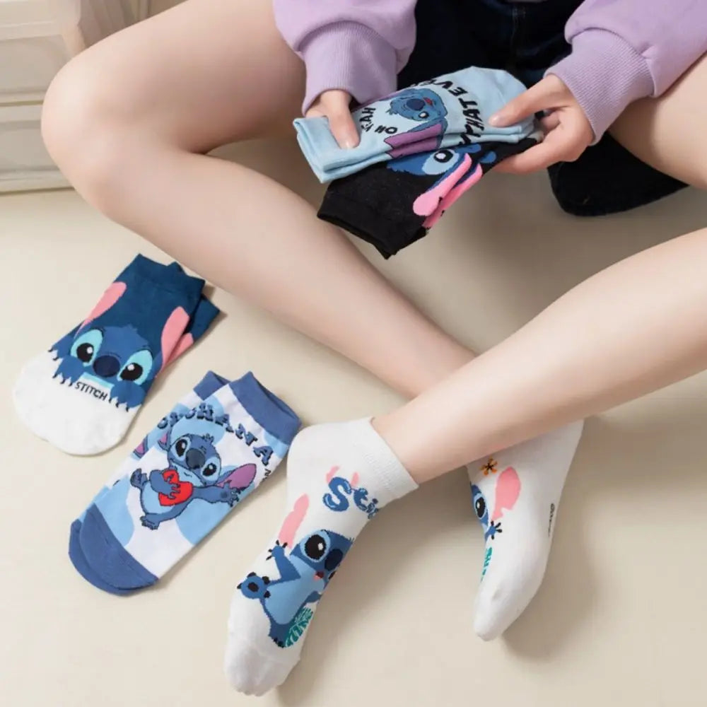 Chaussettes de dessin animé Disney Stitch - Chaussettes en coton pour enfants, cadeaux de Noël Kawaii pour garçons ou filles