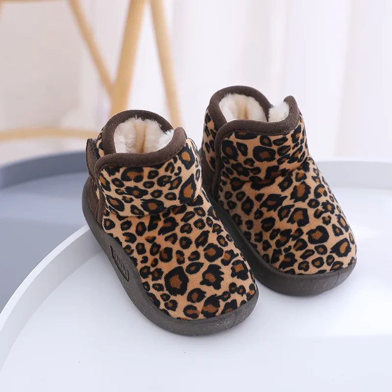 Kids' Soft Snow Boots for indoors for Cozy Indoor Adventures warm fussy slippers for boys and girls
