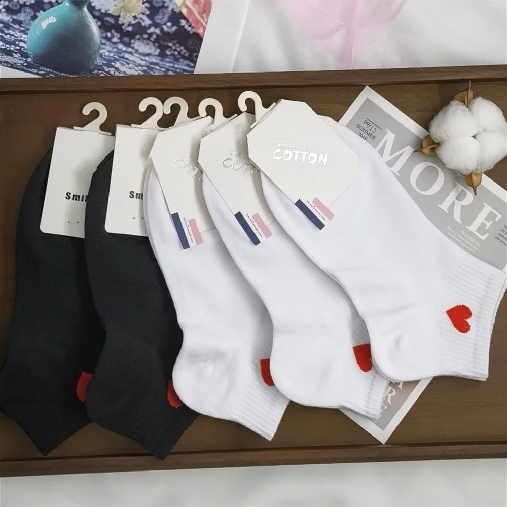 Charmant coeur coton mélangé chaussettes ensemble pf 5 paires de chaussettes de bateau à tube bas de mode d'été pour femmes
