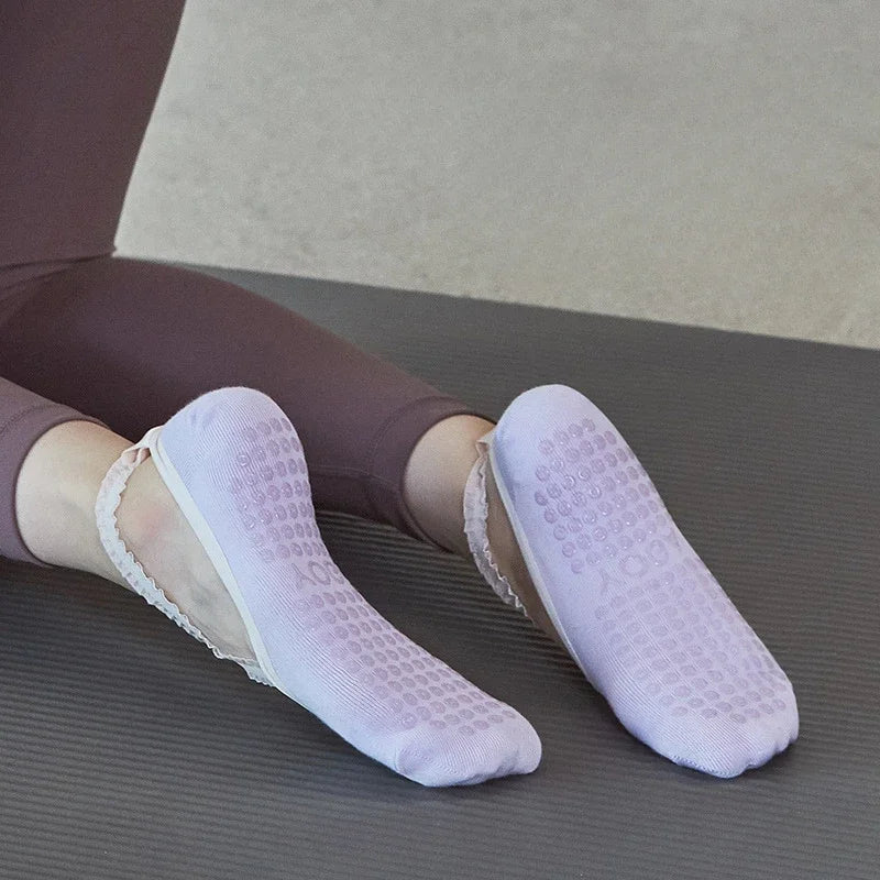 Solid color yoga pilates ballet socks with silicone< non-slip, backless socks for breathable comfort in dance and sports