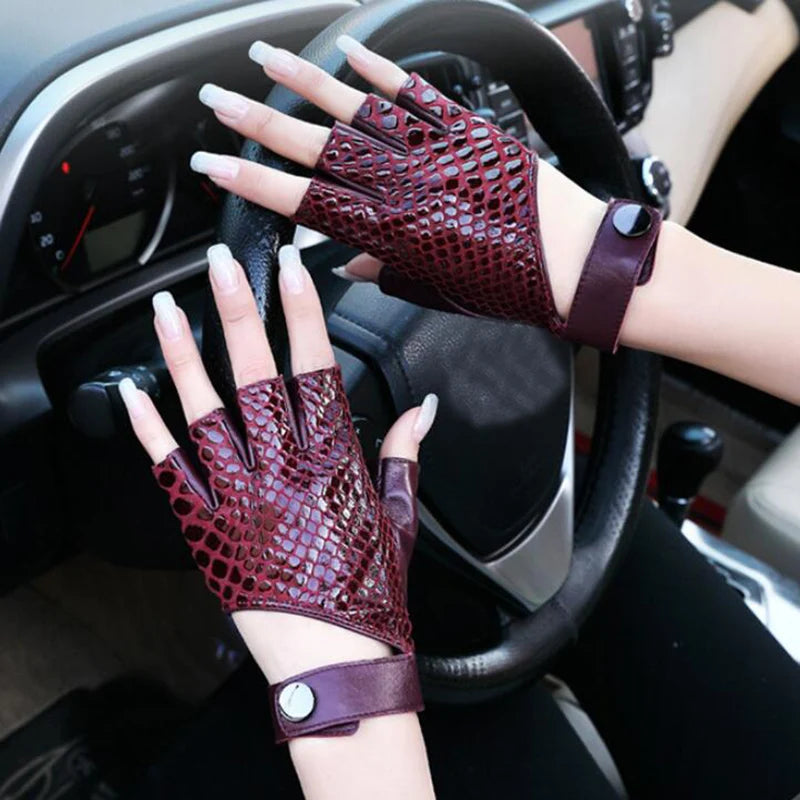 Gants mi-doigts en cuir urbain chic et nerveux pour femmes - fitness, sport, mode danse - dames conduite sans doigts, course, gants de moto moufles