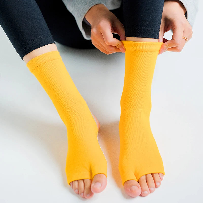 Hot two-toe elegant yoga pilates socks with silicone for non-slip grips and quick-dry comfort in yoga sessions, ballet, and dance – perfect fit for women's fitness