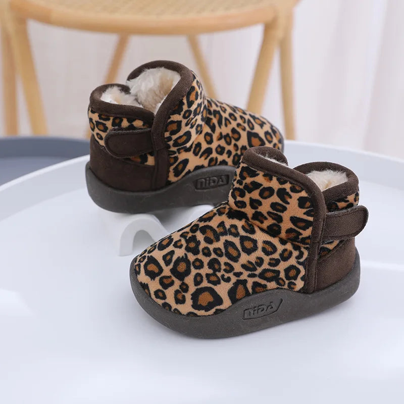 Kids' Soft Snow Boots for indoors for Cozy Indoor Adventures warm fussy slippers for boys and girls