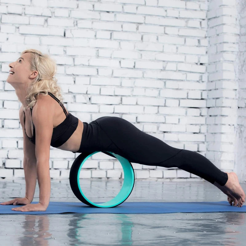 Erschließen Sie Ihr Yoga-Potenzial für erstklassigen Komfort, Haltbarkeit und Balance mit unserem Yoga-Pilates-Rad – verbessern Sie die Flexibilität, lindern Sie Rückenschmerzen und vervollständigen Sie Ihr ideales Heim-Yoga-Set!