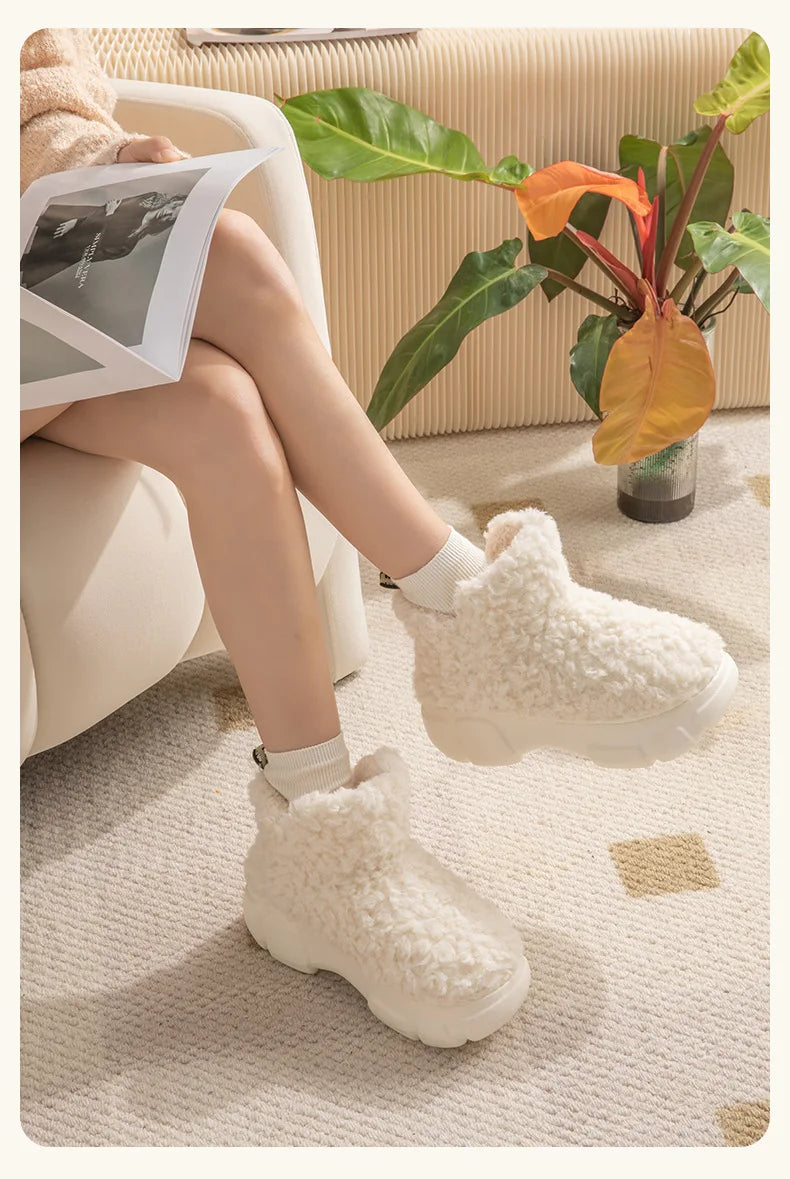 Winter warm shoes for women slippers with soft plush and platform sole, perfect for couples at home or on the street, snow boots for cozy and fluffy winter footwear.
