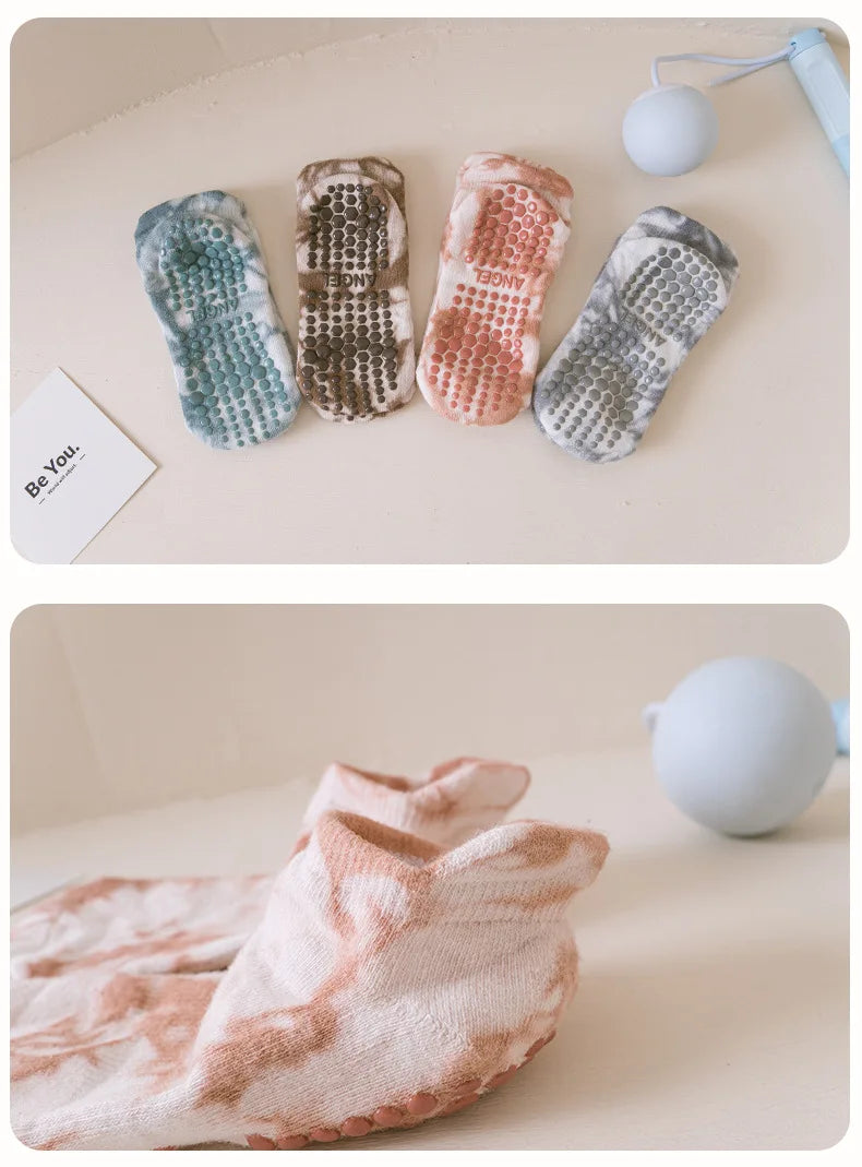 Women's trendy cotton tie-dyed yoga socks with silicone non-slip grip for stylish pilates yoga appearances low-ankle comfort