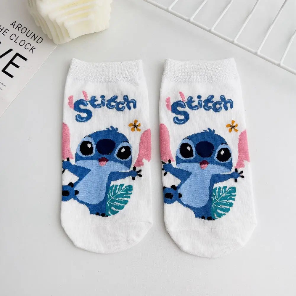 Chaussettes de dessin animé Disney Stitch - Chaussettes en coton pour enfants, cadeaux de Noël Kawaii pour garçons ou filles
