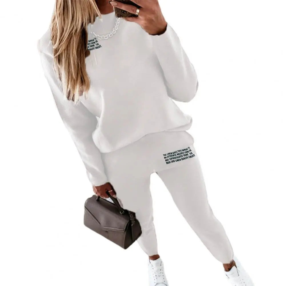 Zweiteiliger Damen-Trainingsanzug mit kuscheligem Rollkragenpullover und Hose mit Kordelzug, perfekt für die Übergangssaison mit Stil und Komfort