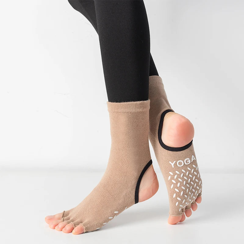 Silicone non-slip toeless yoga pilates socks with five fingers for women in fitness, sport, dance, ballet – elegant ankle socks for the active lady