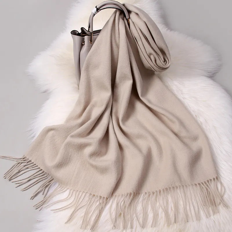 Eleganter Schal/Pashmina aus reiner Wolle mit Quasten 