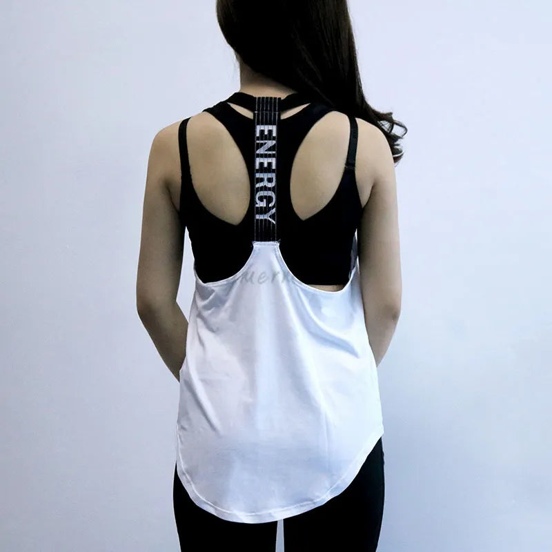 Komfort und Stil mit unserem ärmellosen Sport-Tanktop für Damen für einen aktiven Lebensstil. Hat eine rückenfreie Silhouette, ideal für Yoga, Fitness, Laufen und andere Aktivitäten mit hoher Intensität.