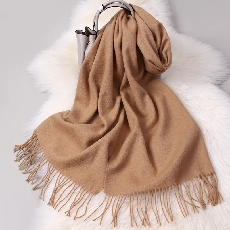 Eleganter Schal/Pashmina aus reiner Wolle mit Quasten 