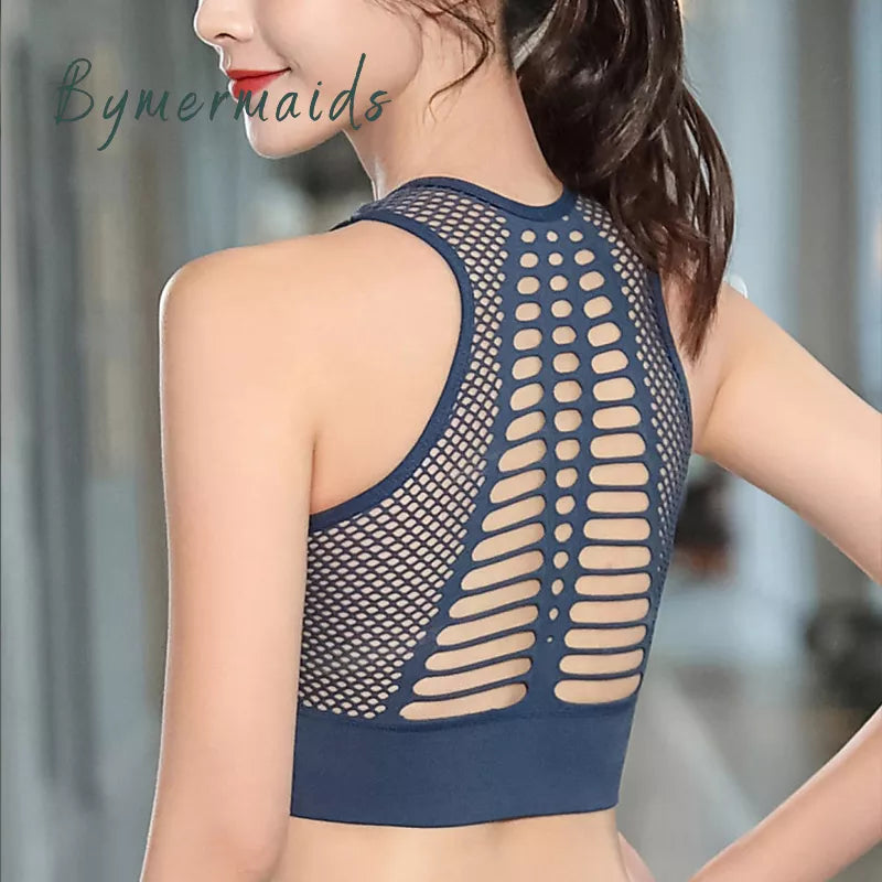 Confort et soutien ultimes avec la Bralette de gymnastique sans couture de Bymermaids, un soutien-gorge de sport respirant avec un design sans os pour des mouvements sans restriction pendant vos entraînements.