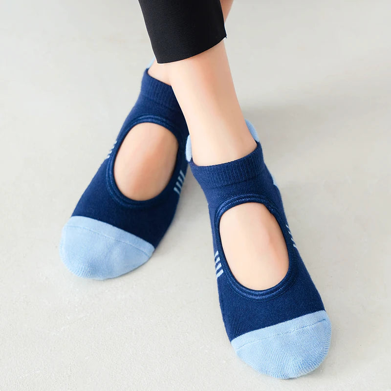 Chaussettes Pilates dos nu pour femmes avec fond de serviette - chaussettes de yoga respirantes et antidérapantes, chaussettes de sport de danse de ballet en coton pour salle de fitness