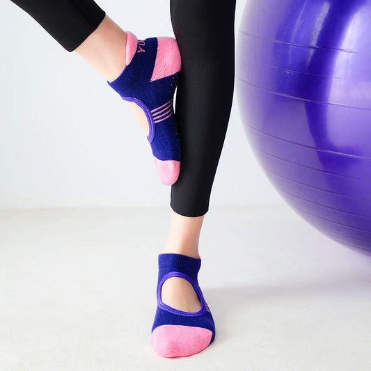 Chaussettes Pilates dos nu pour femmes avec fond de serviette - chaussettes de yoga respirantes et antidérapantes, chaussettes de sport de danse de ballet en coton pour salle de fitness